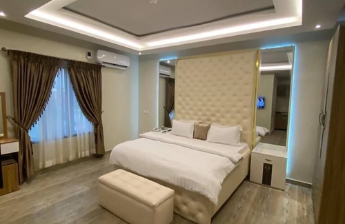 Ikeja Hotel | God's Touch Apartment