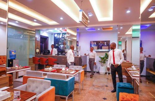 Ikeja Bed & Breakfast | God's Touch Apartments Remi Fani Kayode GRA. Ikeja