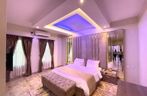 Ikeja Hotel | God's Touch Apartments Signature