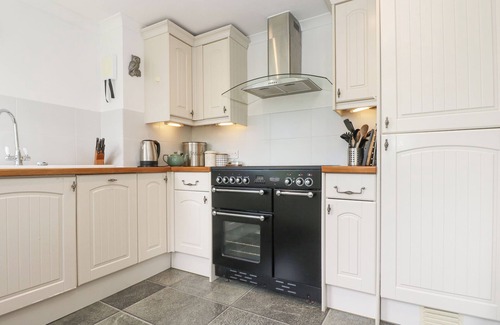 Saint Martin Cottage | GODREVY, country holiday cottage, with a garden in Porthcurno