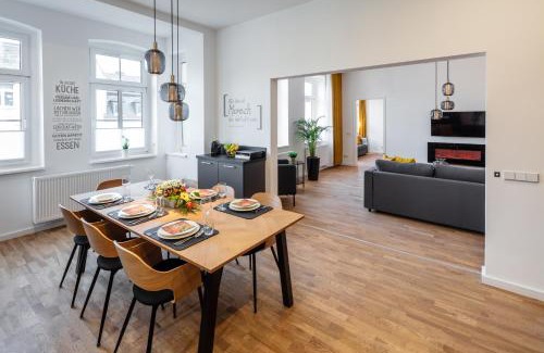 Aue Apartment | Goethe Palais Suite Anna Amalia l 1-8P l Lift l Parkplatz
