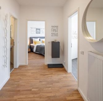 Aue Apartment | Goethe Palais Suite Anna Amalia l 1-8P l Lift l Parkplatz
