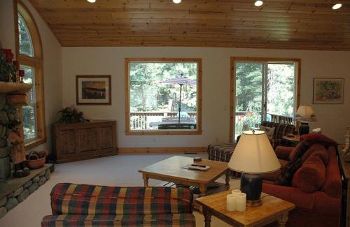 Chamberlands House | Going By Hauserman Rentals