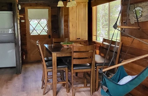 West Glacier Cabin | Going to the Sun Getaway ~ Located in West Glacier, Minutes from park entrance.