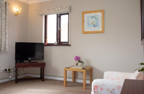 Aberaeron House | Goitre Bach Llwyncelyn