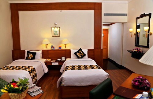 Kaloor Hotel | Gokulam Park