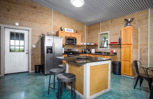 Fredericksburg House | Gold & A Ranch | Scenic Country Retreat