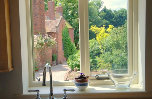 Boraston Cottage | Gold Award, 4* Property in Beautiful, Rural Shropshire Countryside