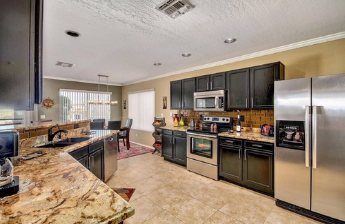 Gold Canyon House | Gold Canyon home, pool , spa, views. Save money check w/us for disc specials!