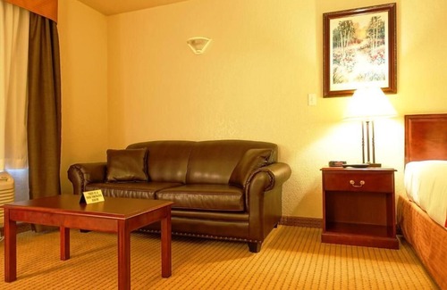 Lloydminster Hotel | Gold Circle Inn