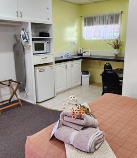 Toll Hotel | Gold City Motel