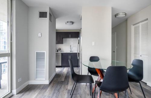 Rush and Division Apartment | Gold Coast 2BR w Gym Lounge Pool nr Mag Mile CHI-231