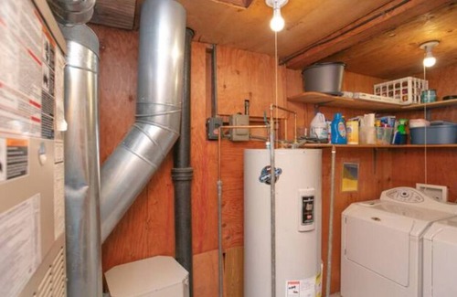 Edwardsburg Cottage | Gold Coast Cottage: Cute Lake Home, INCLUDED Pontoon, near Notre Dame