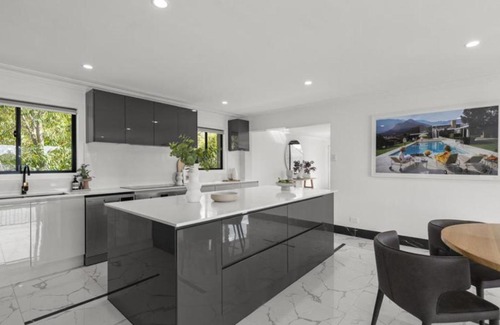Bundall Apartment | Gold Coast Luxe Retreat