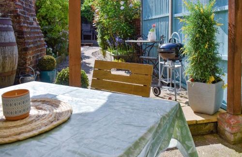 Swaffham House | Gold Cottage