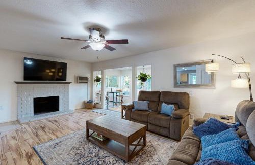 Jamestown House | Gold Country Getaway