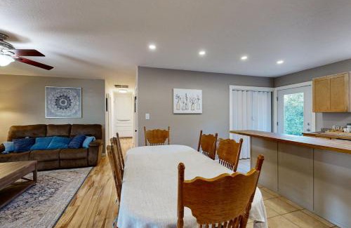 Jamestown House | Gold Country Getaway