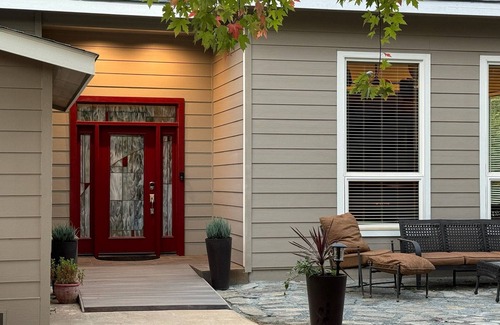Cedar Ridge House | Gold Country Retreat