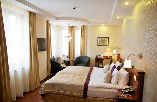 Gellert Hill Hotel | Gold Hotel Budapest