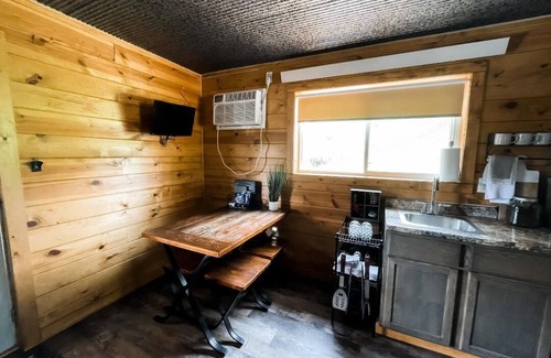Hermosa Cabin | Gold Miner At Gold Creek Rustic Lux Cabin Near Mt. Rushmore & Custer State Park