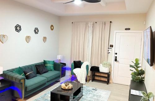 Mission Apartment | Gold'n Retreat