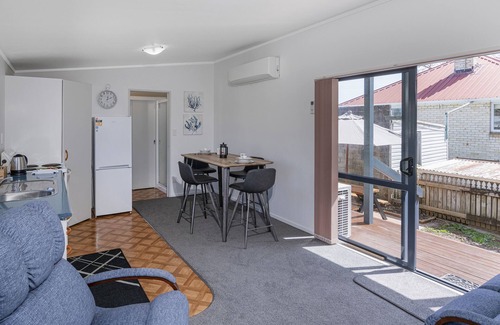 Thames House | Gold'n Thames - Thames Holiday Home