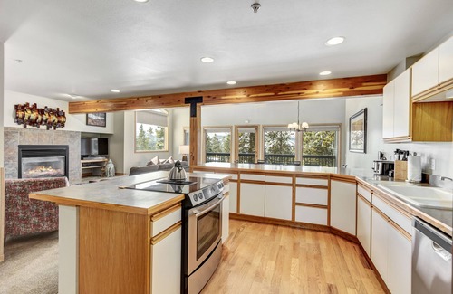 Baldy Mountain Condo | Gold Point Resort Breckenridge by Vacatia