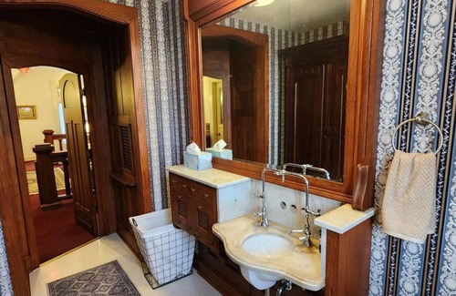 Springfield Hotel | Gold Room at the Feitshans House