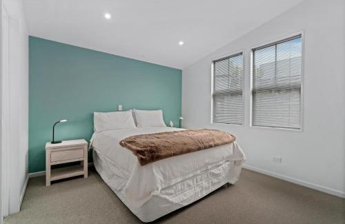 Arrowtown House | Gold Rush Cottage - Arrowtown Holiday Home