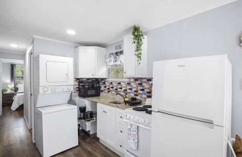 Durant Apartment | Gold Star Escape – Cozy & Quiet Little Retreat