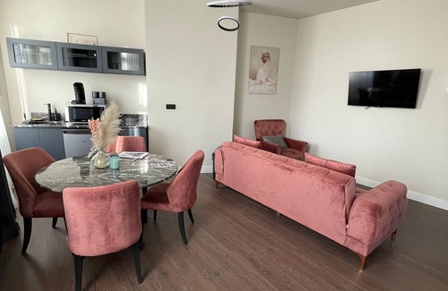 Brequerecque Apartment | Golden 009