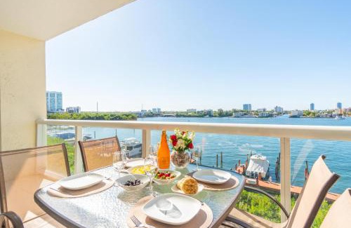 Sunny Isles Beach Apartment | Golden Bay 508