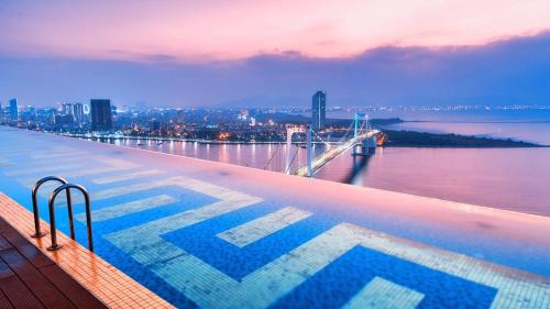 Son Tra Hotel | GOLDEN BAY APARTMENT With SEA VIEW - Đà Nẵng