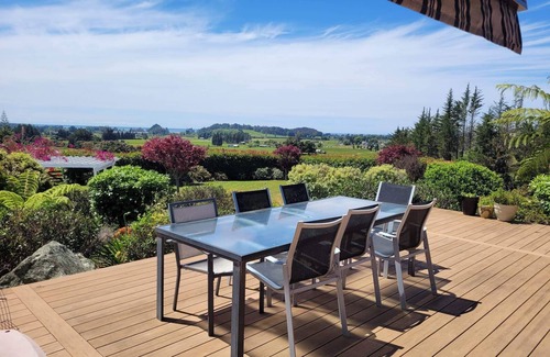 Motupipi House | Golden Bay Pool & Views; March & April availability 2023