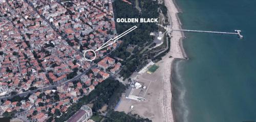Burgas Center Apartment | GOLDEN BLACK