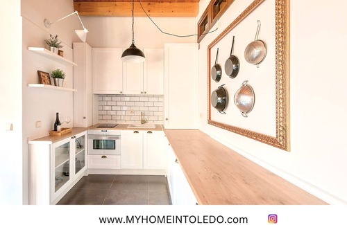 Toledo City Center Apartment | ~GOLDEN~ by myhomeintoledo.com