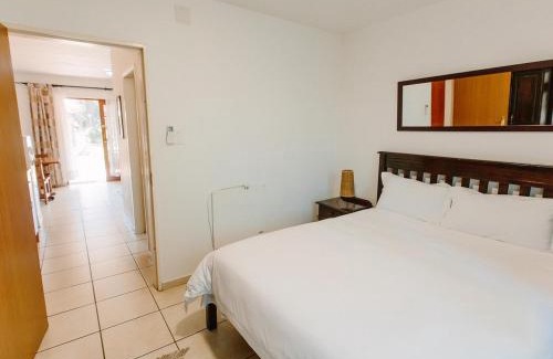 Greater Johannesburg Metropolitan Area House | Golden Candle Guest House