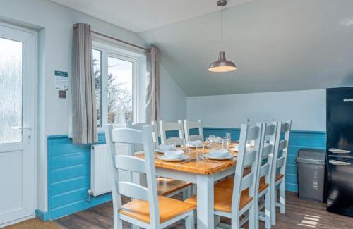 Woolacombe Villa | Golden Coast Leisure Park - Ocean Tide Villa Pets E