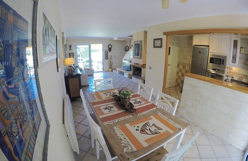 Creixell House | Golden CoastnRoman Port nHouse by the seanQuiet area, ideal for family vacations
