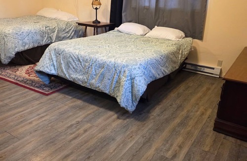 Traer Hotel | Golden Door Motel