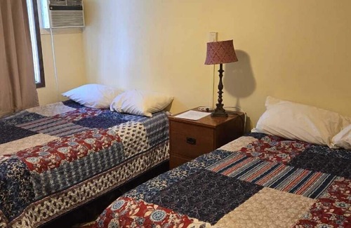 Traer Hotel | Golden Door Motel