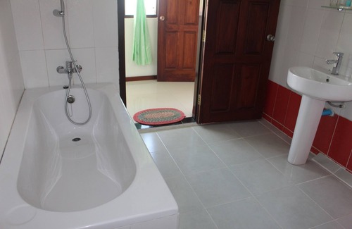 Nyaungshwe Hotel | Golden Dream Hotel