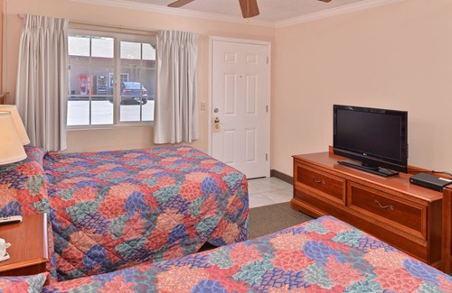 Dorris Hotel | Golden Eagle Motel