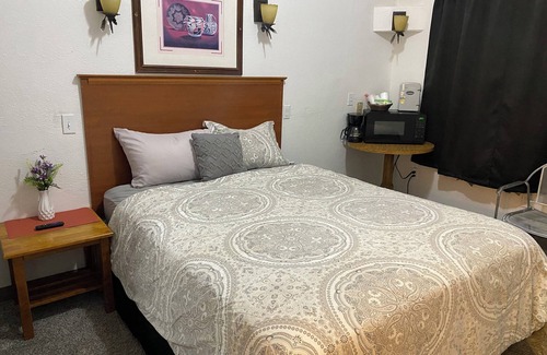Browning Hotel | Golden Eagle Travel Agency