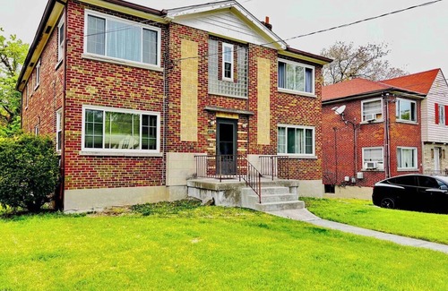 Westwood Apartment | Golden Escape 2 Bedroom Apartment 3