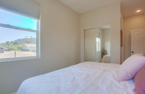 San Marcos House | Golden Fields Farmhouse With Playground!