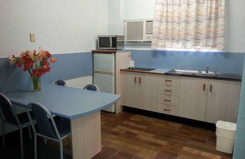 Allenstown Hotel | Golden Fountain Motel