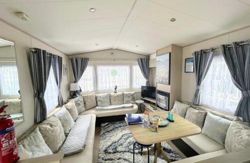 Towyn House | golden gate holiday centre,towyn ,abergele