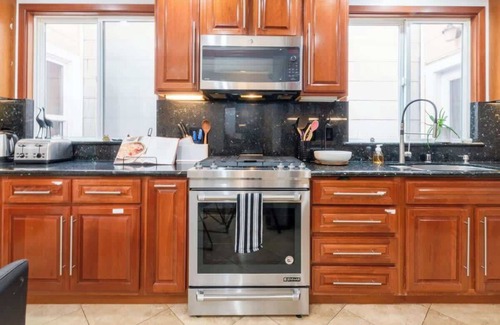 Sunset District House | Golden Gate Park Escape | 4BR + Garage + Metro