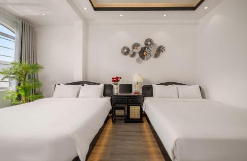 Hue City Centre House | Golden Glow Hue City